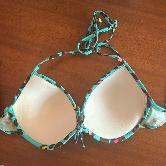 Victoria’s Secret turquoise and leopard swimsuit top - Picture 2 of 3